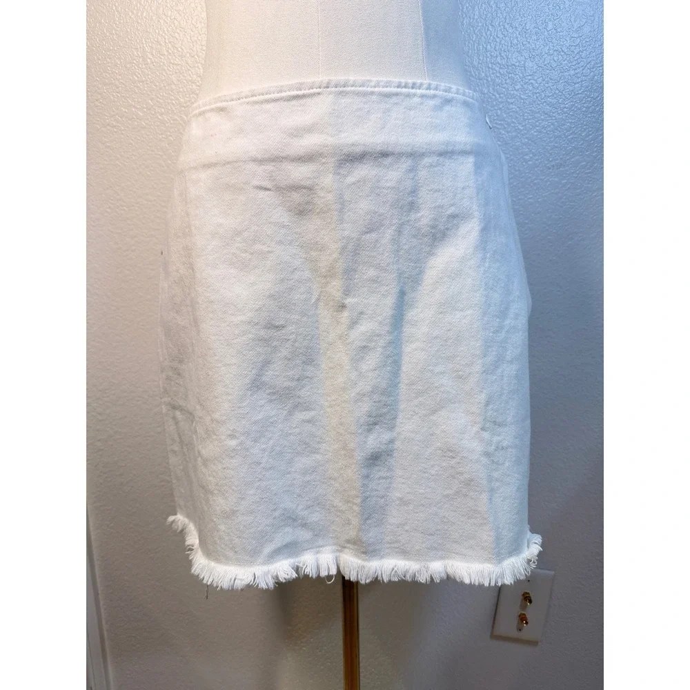 Pink Lily‎ White Denim Mini Skirt Frayed Raw Hem Side Zip Size M Womens